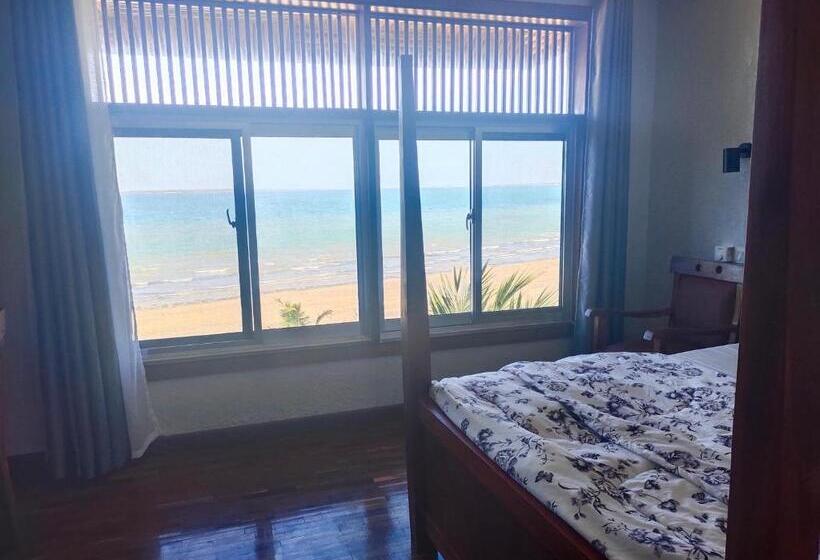 هتل Serene Beach Resort