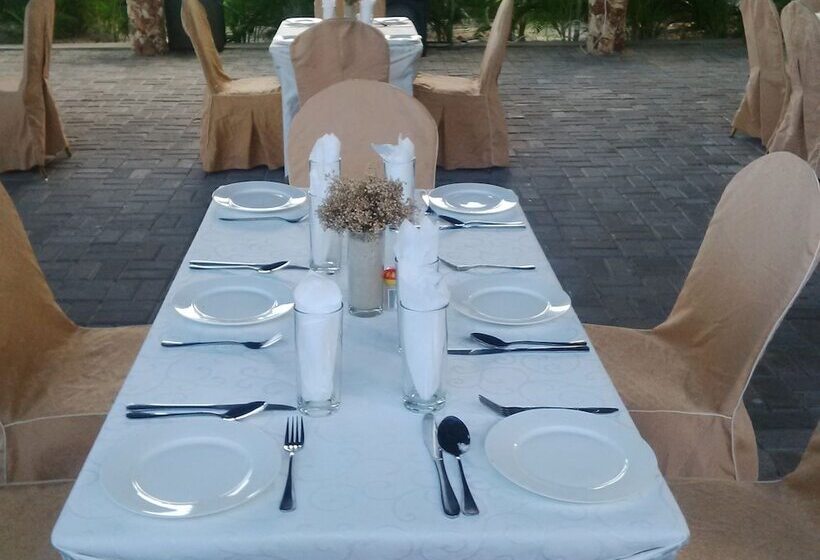 هتل Serene Beach Resort