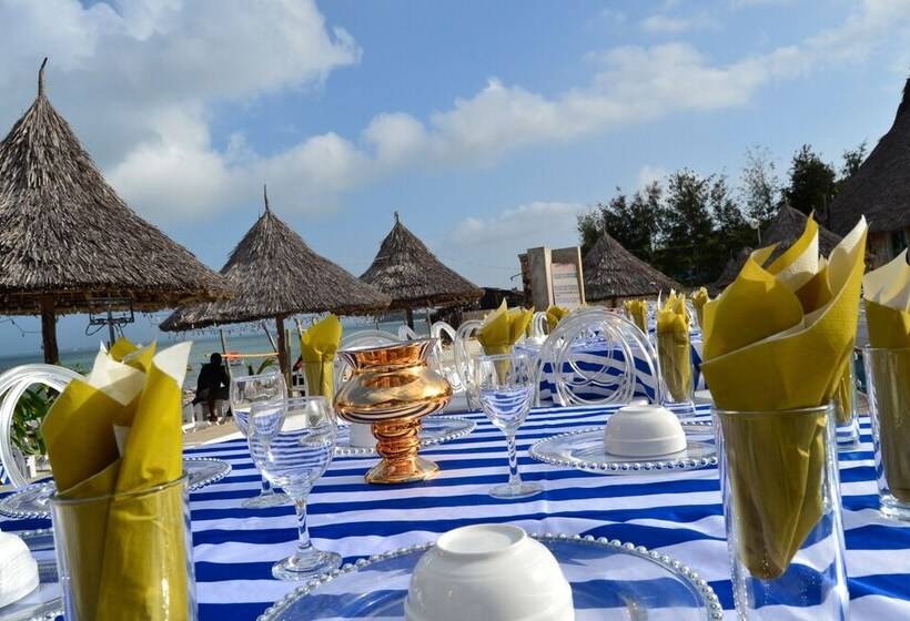 هتل Serene Beach Resort