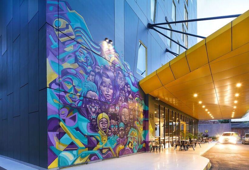 Yello Hotel Manggarai