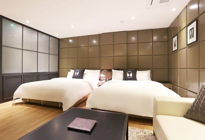מוטל Bucheon Mari