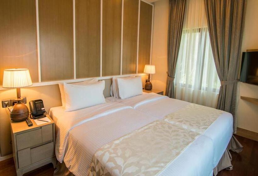 استراحتگاه Royale Chulan Cherating Villa