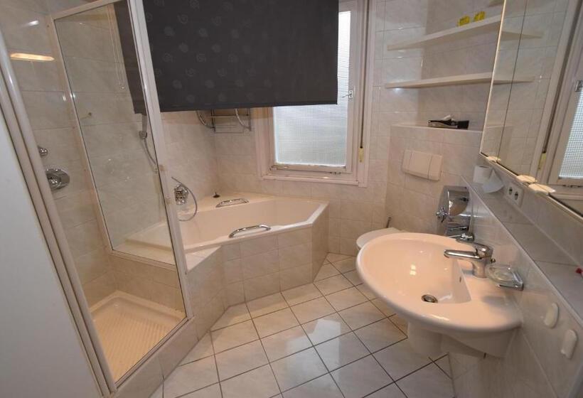 호스텔 Monteurzimmer Kirchheim Teck