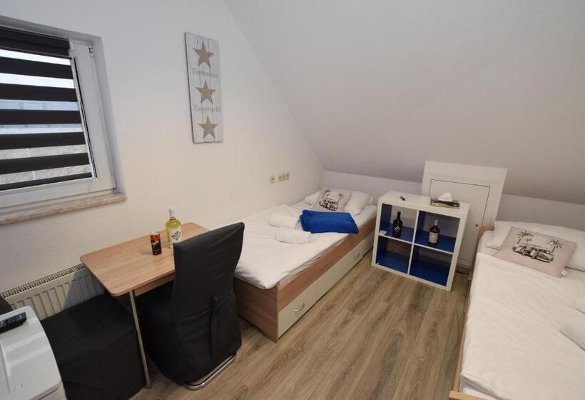 호스텔 Monteurzimmer Kirchheim Teck