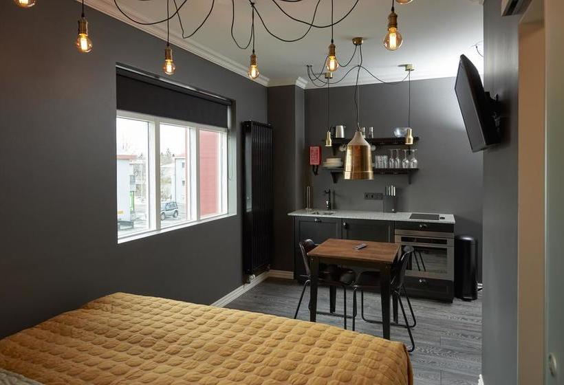 هتل 105  A Townhouse
