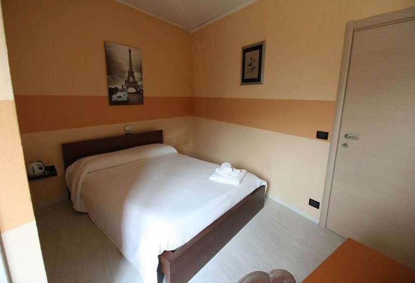 فندق Albergo Ristorante La Bussola