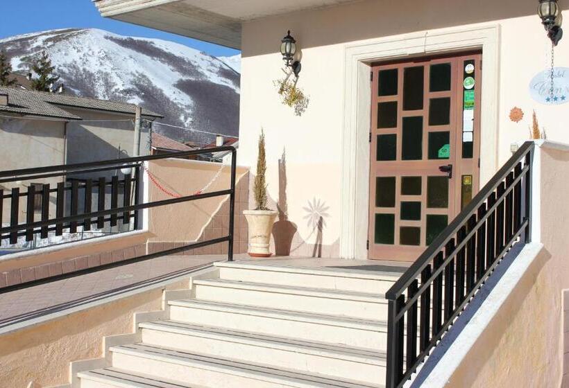 فندق Cenzo