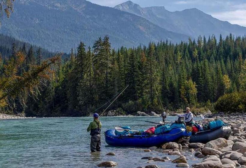 فندق Eleven Revelstoke Lodge