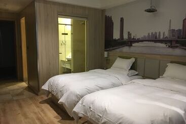 Fotos del hotel Ibis Styles Nt Shimao Plz:  8