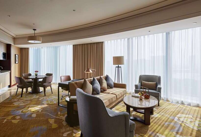 Отель Shangri La Yiwu   Close To Yiwu International Trade Market
