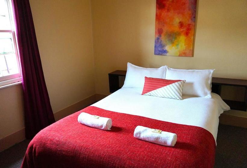 فندق Royal  Cooma