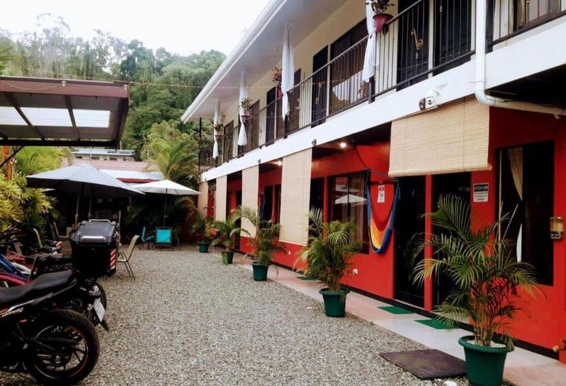 هاستل Puerto Viejo
