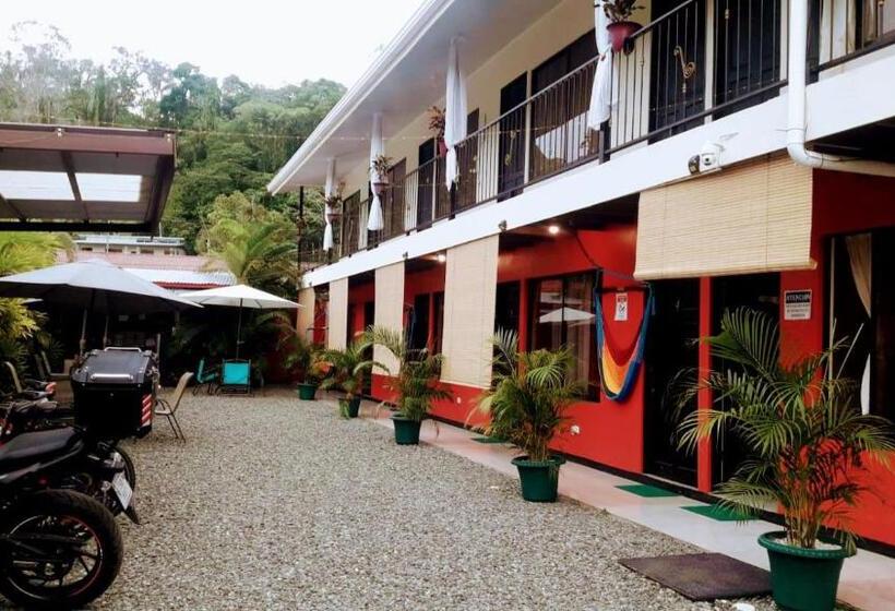هاستل Puerto Viejo