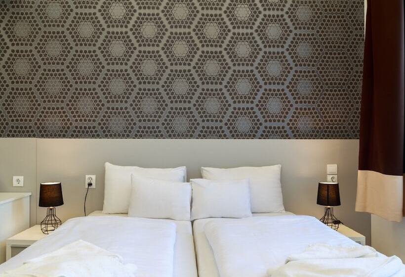 Fotos del hotel Mika Downtown:  2