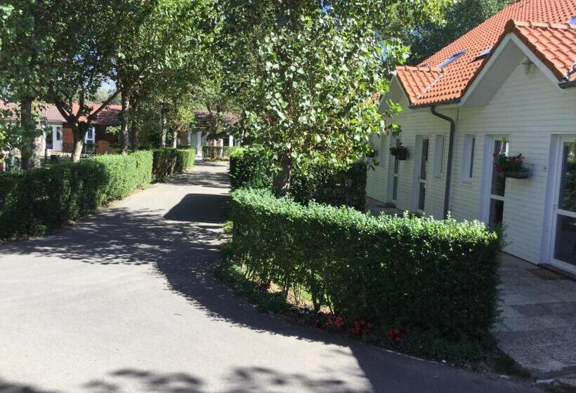 هتل Chez Mireille Reingam Park