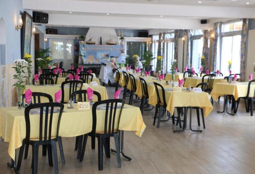 هتل Chez Mireille Reingam Park