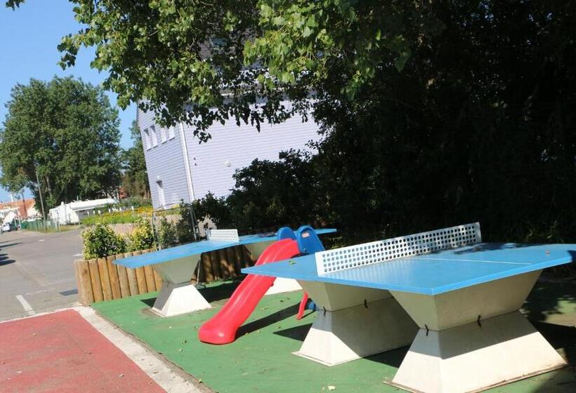 هتل Chez Mireille Reingam Park