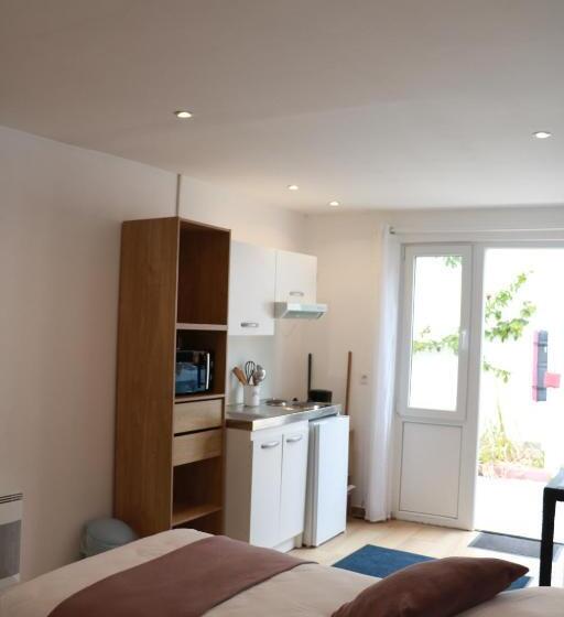 هتل Chez Mireille Reingam Park