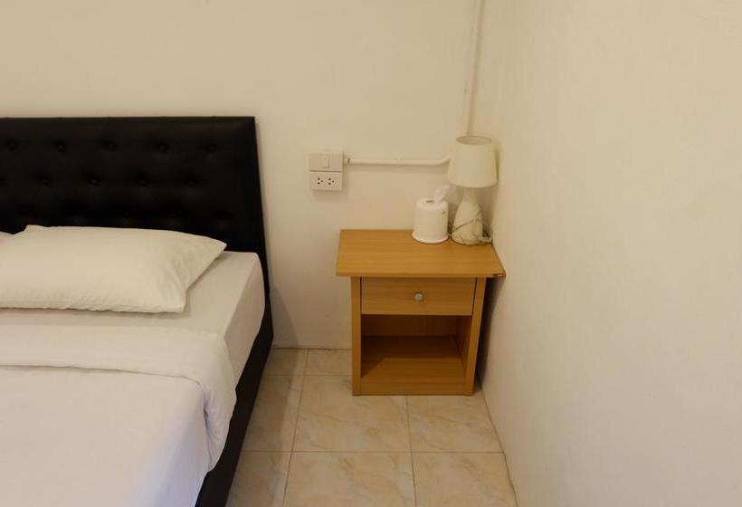 Lipe Hostel