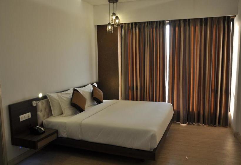Mango Hotels Tansha Regal