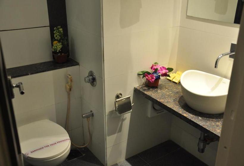 Mango Hotels Tansha Regal