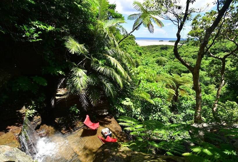 منتجع Hoshinoya Taketomi Island