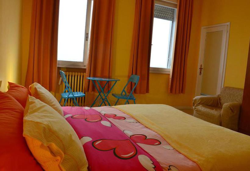 تختخواب و صبحانه Bed&Breakfast Nice House