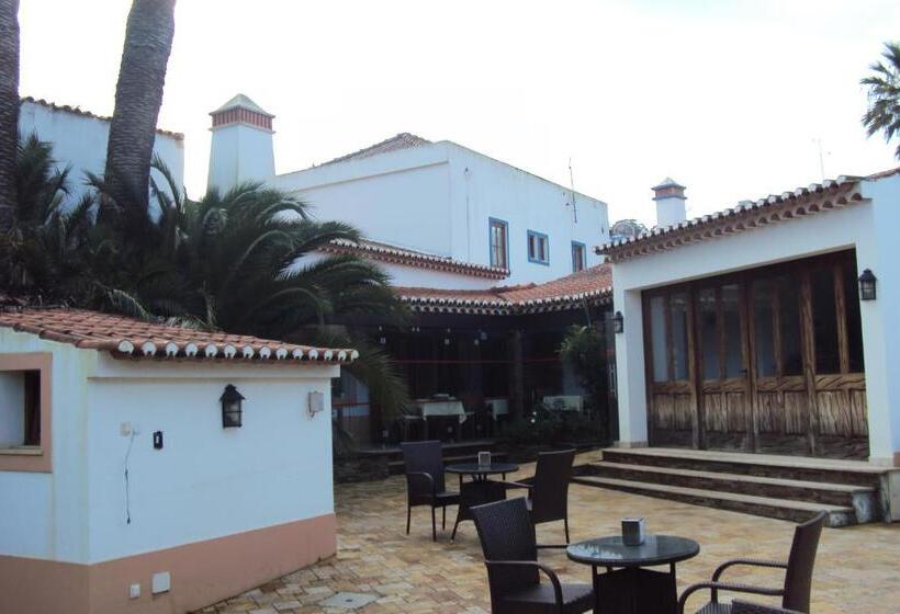 تختخواب و صبحانه Casa Antiga