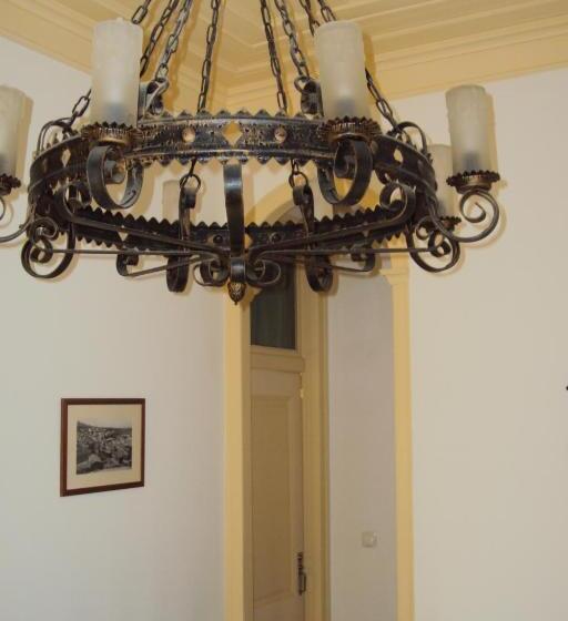 تختخواب و صبحانه Casa Antiga