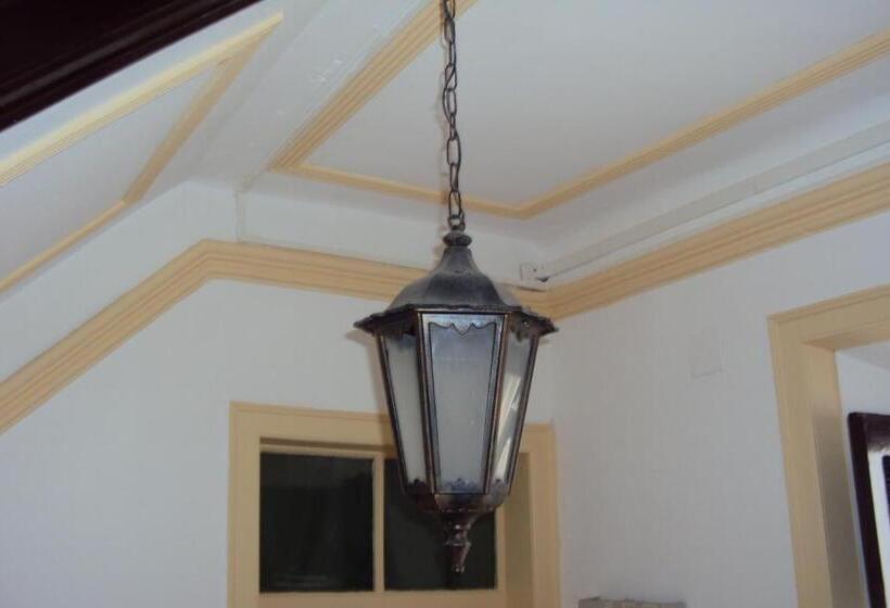 تختخواب و صبحانه Casa Antiga
