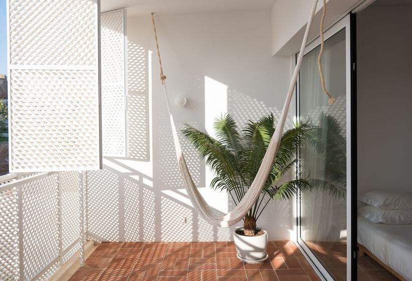 هتل Casa Mãe Lagos