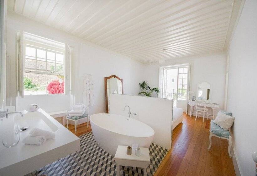 هتل Casa Mãe Lagos