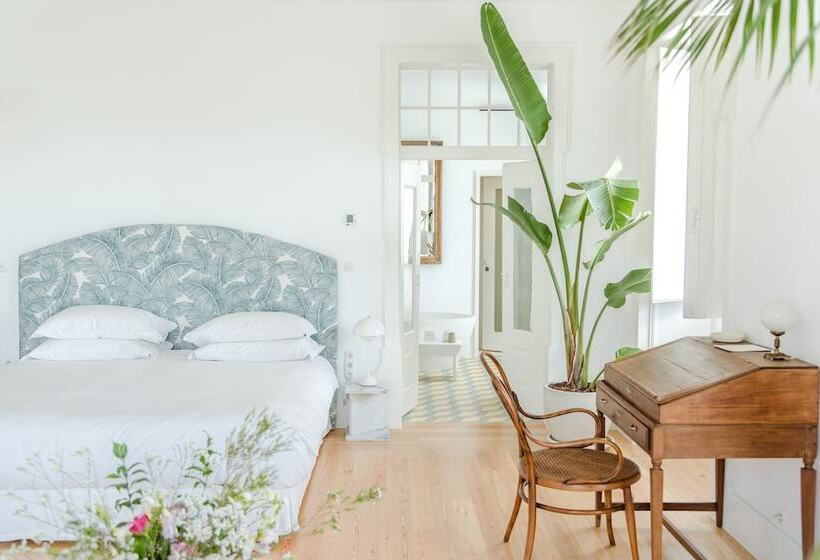 هتل Casa Mãe Lagos