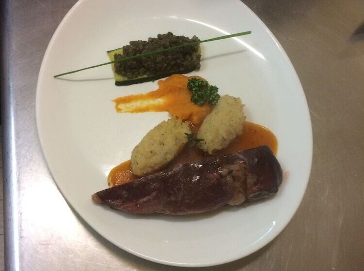 فندق Hôtel Les Skieurs