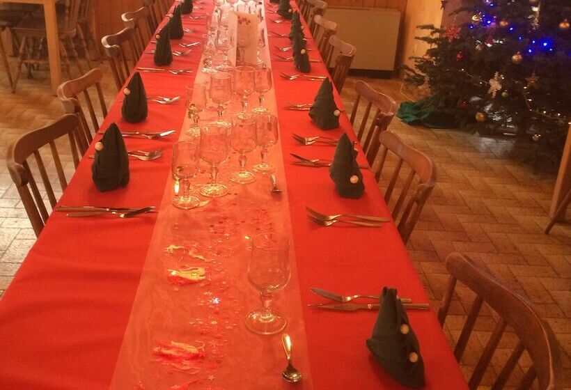 فندق Hôtel Les Skieurs