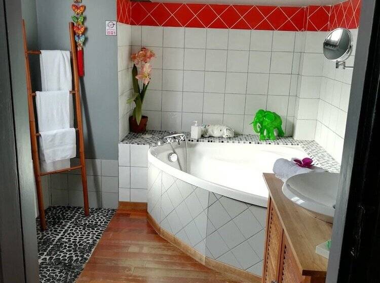 ホテル Itsara Suites & Spa