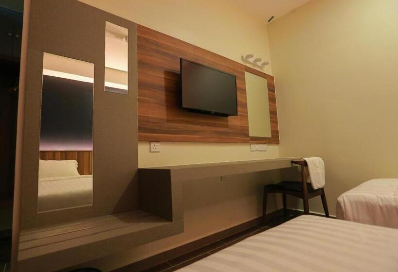 فندق Pantai Regal