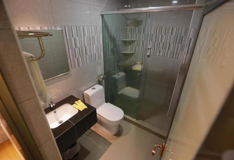 فندق Pantai Regal