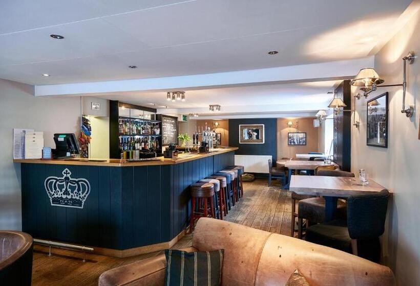 هتل The Queens Head