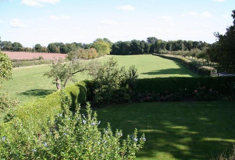 Ingon Bank Farm Bed And Breakfast