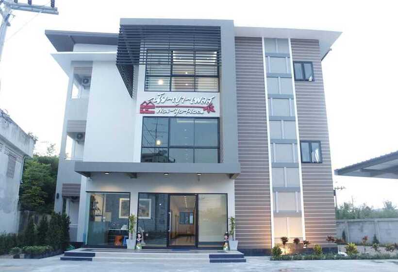 مُتل Naiya Place