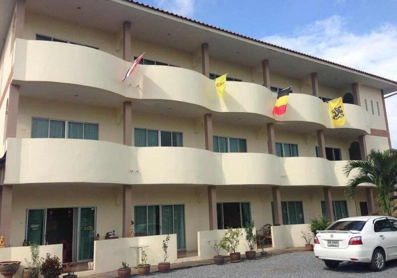 فندق على الطريق Roomquest One Bangsaray
