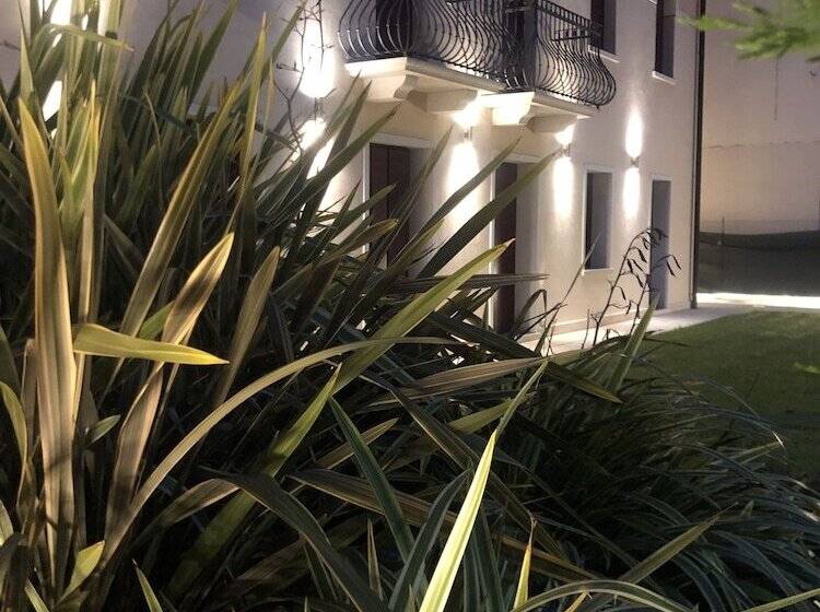 اقامتگاه Villa Giotto Luxury Suite & Apartments