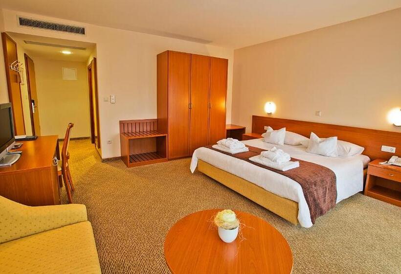 Spa & Wellness Hotel Pinia