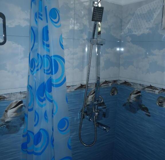 تختخواب و صبحانه New Jaya Villa