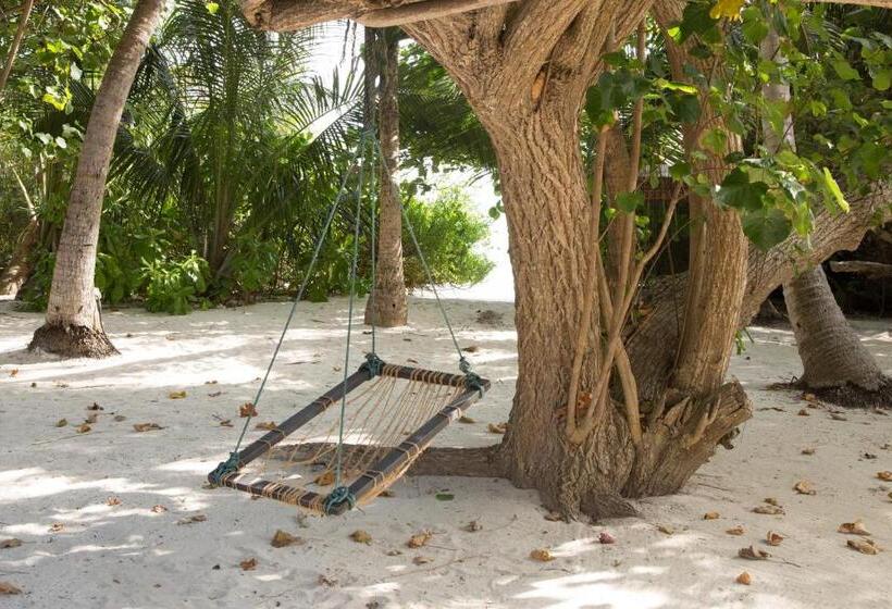 Embudu Village Resort