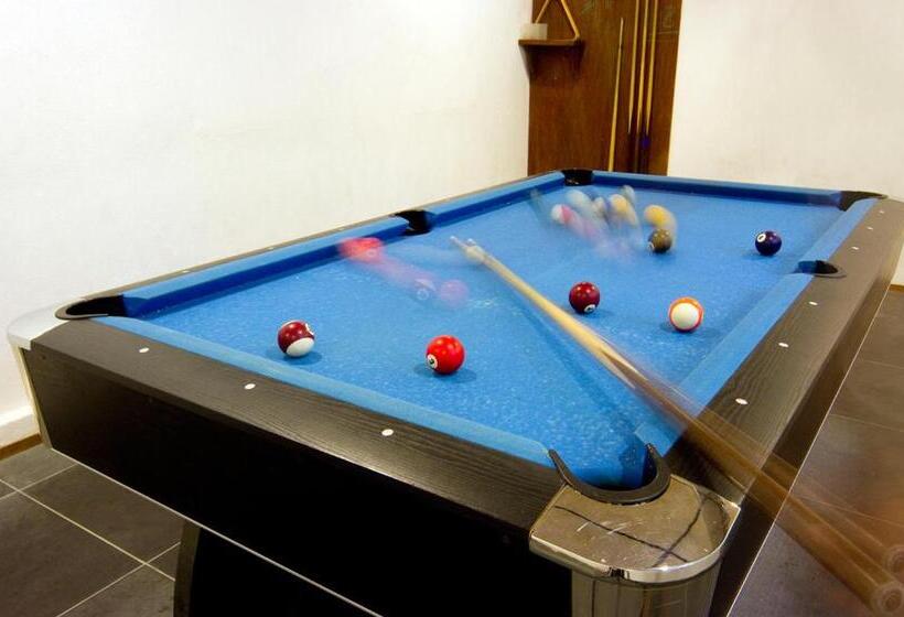 Embudu Village Resort