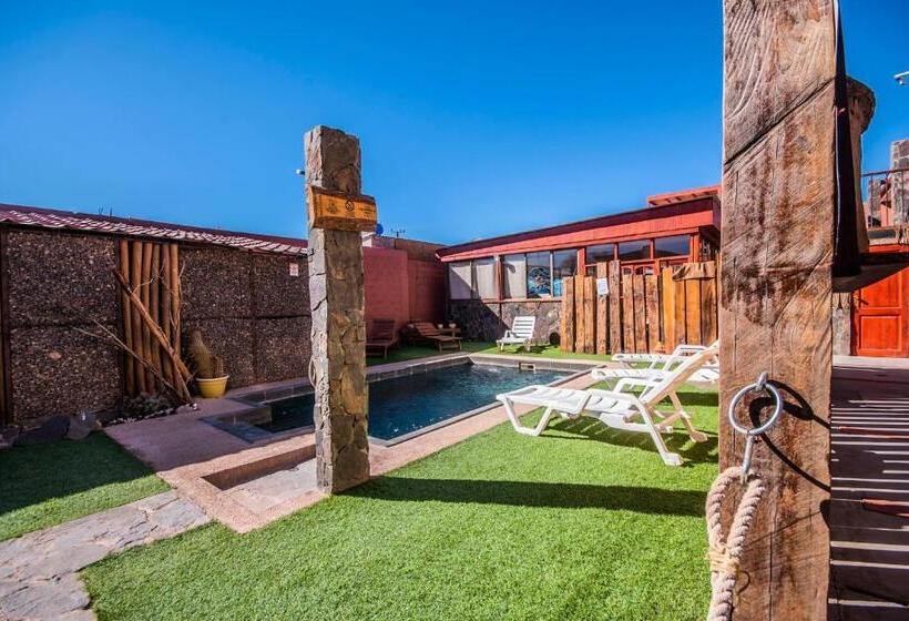 هتل Casa Algarrobo