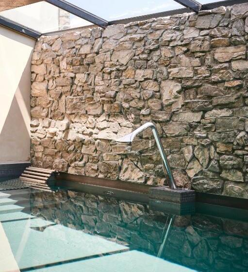 هتل Hôtel De Rougemont & Spa