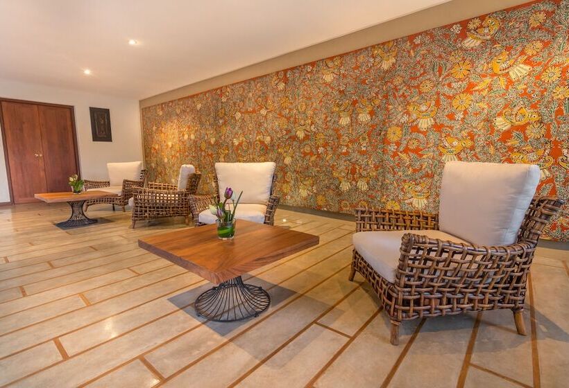 هتل Kings Pavilion Luxury